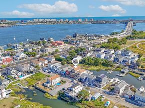 20 W 18th Road, Broad Channel NY 11693