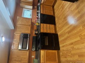 80 Earl Street, Deer Park NY 11729