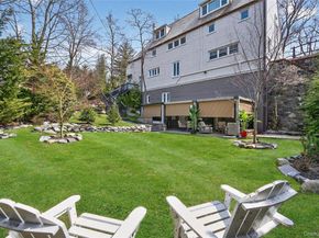 3 Beacon Hill Road, Port Washington NY 11050