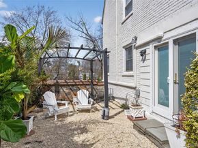 3 Beacon Hill Road, Port Washington NY 11050