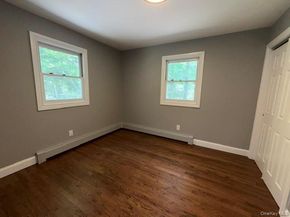 130 Park Lane, Middle Island NY 11953