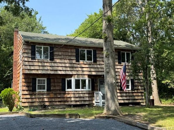 130 Park Lane, Middle Island NY 11953