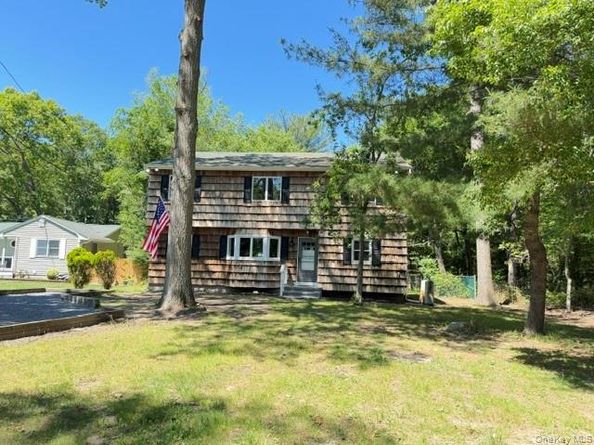 130 Park Lane, Middle Island NY 11953