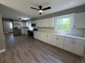 130 Park Lane, Middle Island NY 11953