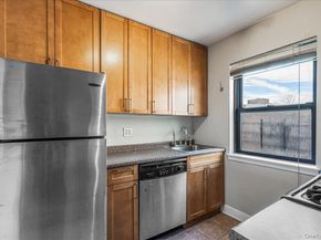 47-18 217th Street 3C, Bayside NY 11361