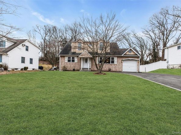 46 Falcon Drive, Hauppauge NY 11788