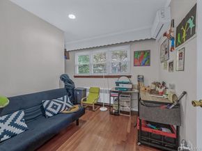 25 Lawrence Street, New Hyde Park NY 11040