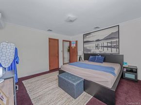 25 Lawrence Street, New Hyde Park NY 11040