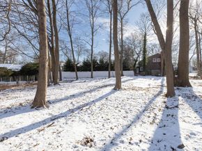 49 Lexington Avenue, Smithtown NY 11787