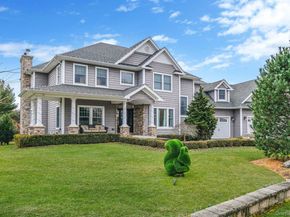 30 Hampton Drive, Center Moriches NY 11934