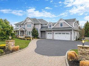 30 Hampton Drive, Center Moriches NY 11934