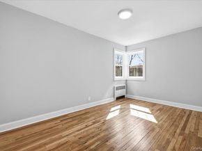 224-38 Kingsbury Ave A, Bayside NY 11364