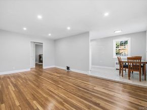 224-38 Kingsbury Ave A, Bayside NY 11364