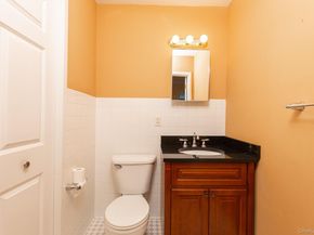 55 Clinton Avenue 403, Rockville Centre NY 11570