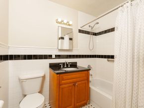 55 Clinton Avenue 403, Rockville Centre NY 11570