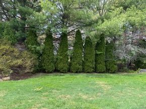 530 Leisure Drive, Ridge NY 11961
