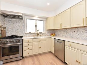 18 Cumberland Street, Rockville Centre NY 11570