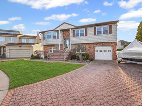 4068 Darby Lane, Seaford NY 11783