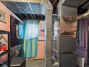 21 Amboy Road, Oakdale NY 11769