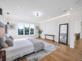 8 Table Lane, Hicksville NY 11801