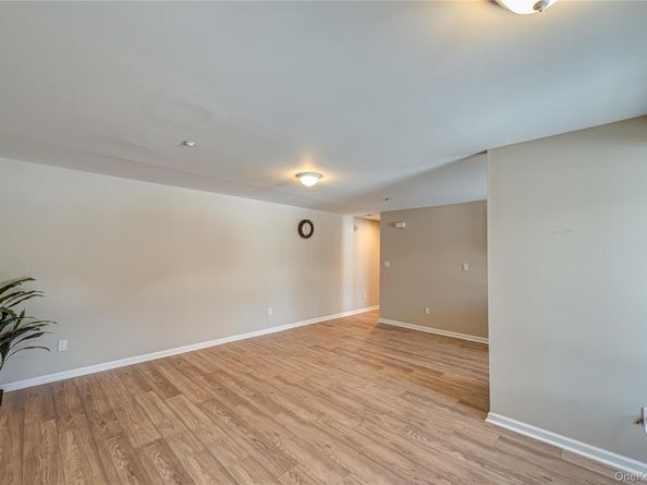 27 El Camino Court 27, Coram NY 11727