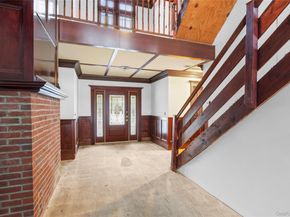 161 Seaman Neck Road, Dix Hills NY 11746