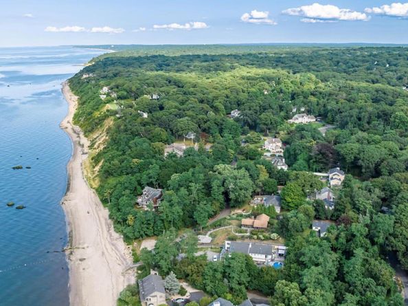 95 Sound Beach Boulevard, Sound Beach NY 11789