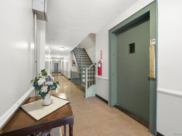 781 Palmer Road 2D, Yonkers NY 10701