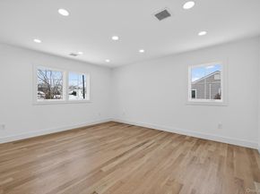 92 Kings Walk, Massapequa Park NY 11762