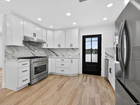 92 Kings Walk, Massapequa Park NY 11762