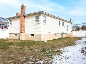 385 Beacon Avenue, Lindenhurst NY 11757