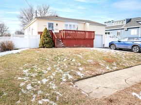 385 Beacon Avenue, Lindenhurst NY 11757