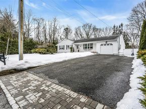 362 Easton Street, Ronkonkoma NY 11779