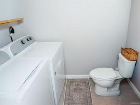 160 Pennsylvania Avenue, Medford NY 11763