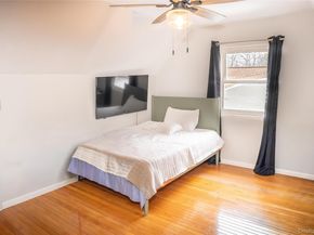 160 Pennsylvania Avenue, Medford NY 11763