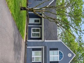 160 Pennsylvania Avenue, Medford NY 11763