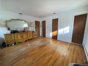 840 Robin Court, Baldwin NY 11510