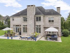 44 Legends Circle, Melville NY 11747