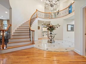 44 Legends Circle, Melville NY 11747