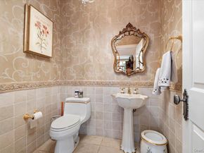 44 Legends Circle, Melville NY 11747