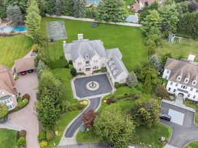 44 Legends Circle, Melville NY 11747