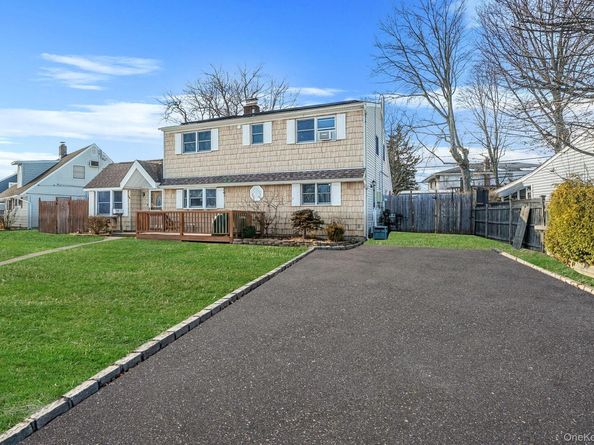 68 Coppersmith Road, Levittown NY 11756