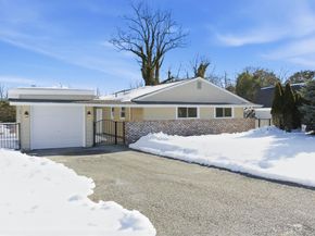 5 Bowman Lane, Kings Park NY 11754