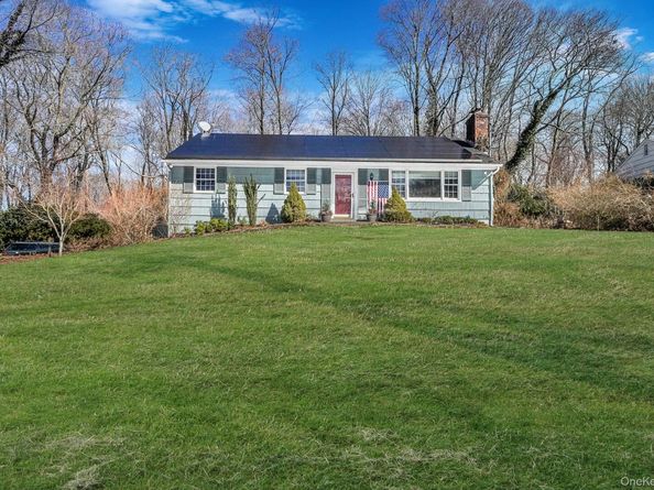 109 Quaker Path, Stony Brook NY 11790