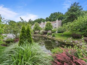 302 Pondside Drive, White Plains NY 10607