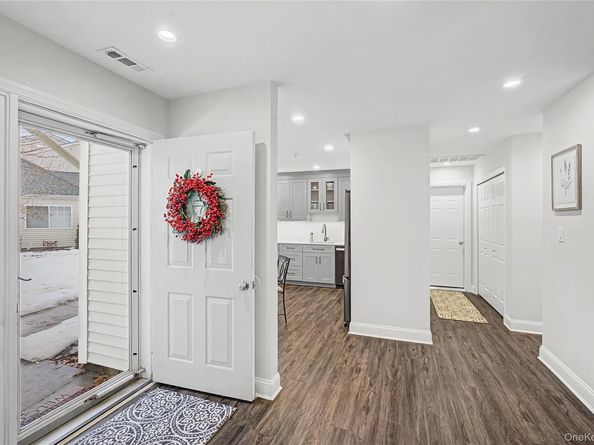 168 Gothic Circle, Manorville NY 11949