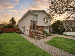 15 Snapper Court, Lindenhurst NY 11757