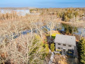 9 Helens Lane, Southampton NY 11968