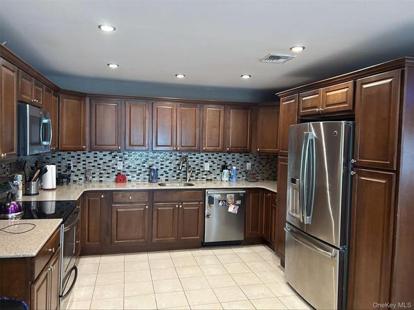 1458 Hummel Avenue, Holbrook NY 11741