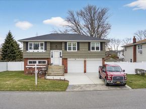 41 N Kings Avenue, Lindenhurst NY 11757